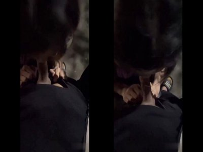 Đang public ngoài đường thì có xe đi vào làm em rút vội